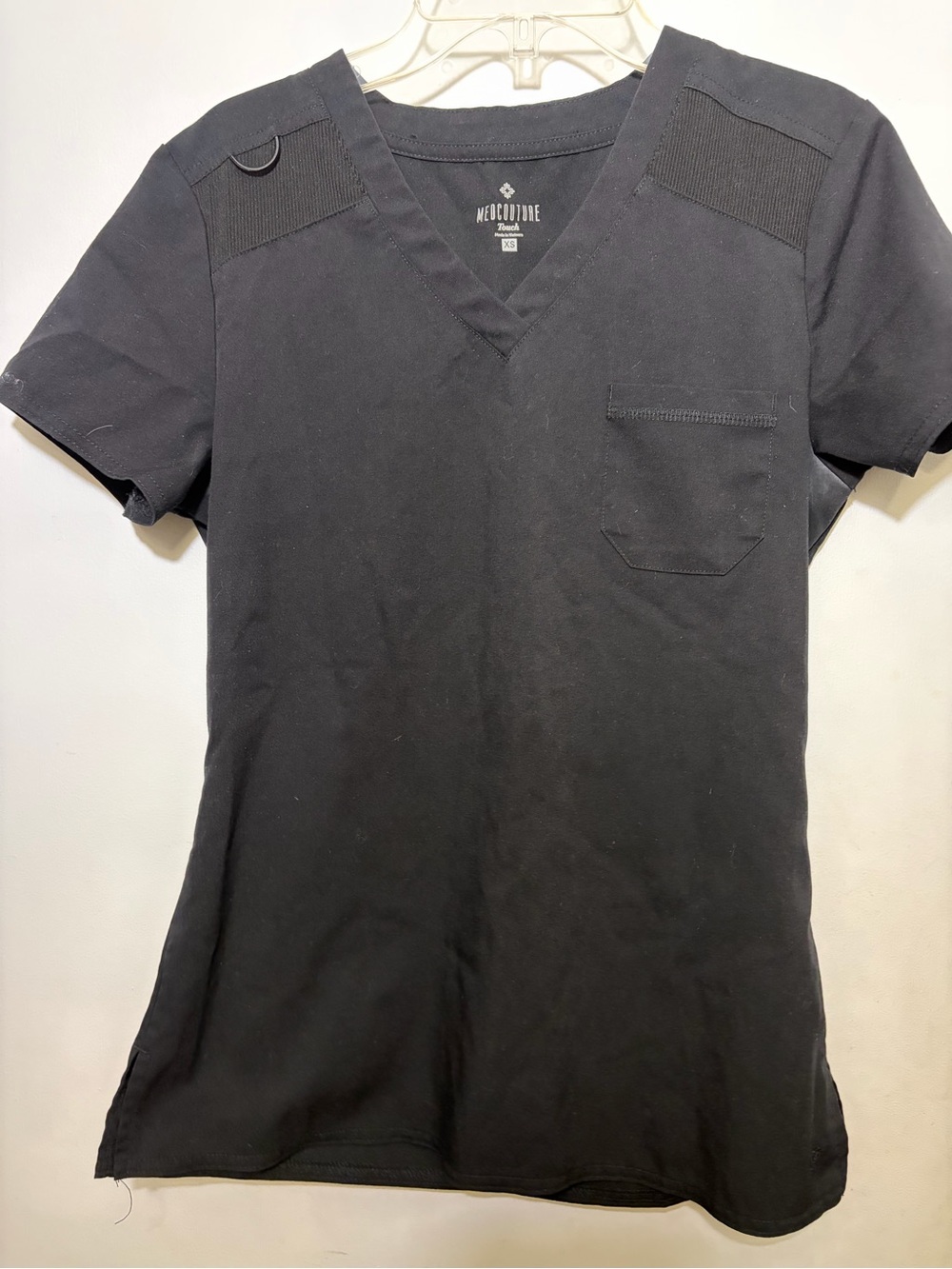 Med Couture Touch black womens Scrub Tops V-Neck Tuck-in
Top with 1 Pocket